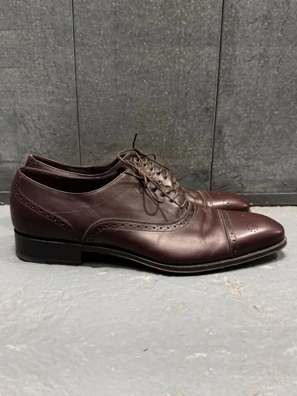 SALVATORE FERRAGAMO BROWN WINGTIP LEATHER SHOES LAVORAZIONE ORIGINALE